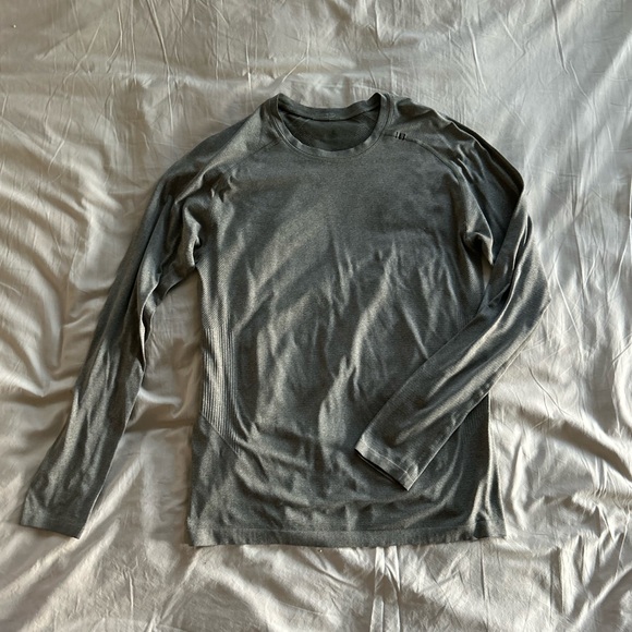Lululemon Men’s Long-sleeve - Picture 1 of 3